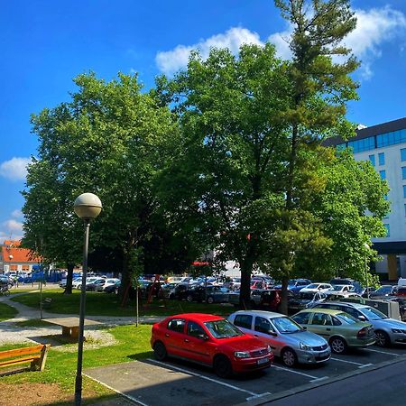 Astoria Lägenhet Varaždin Exteriör bild