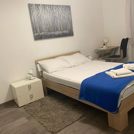 Astoria Lägenhet Varaždin Exteriör bild