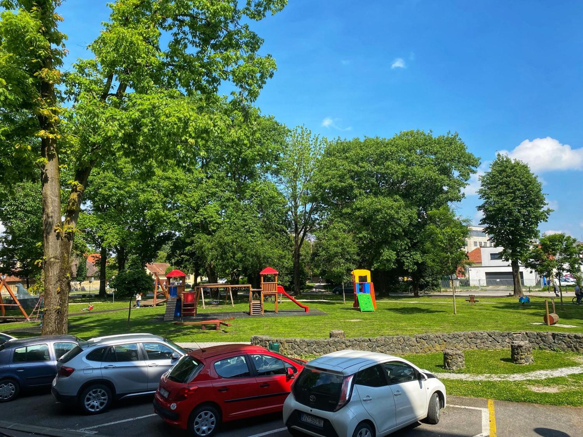 Astoria Lägenhet Varaždin Exteriör bild