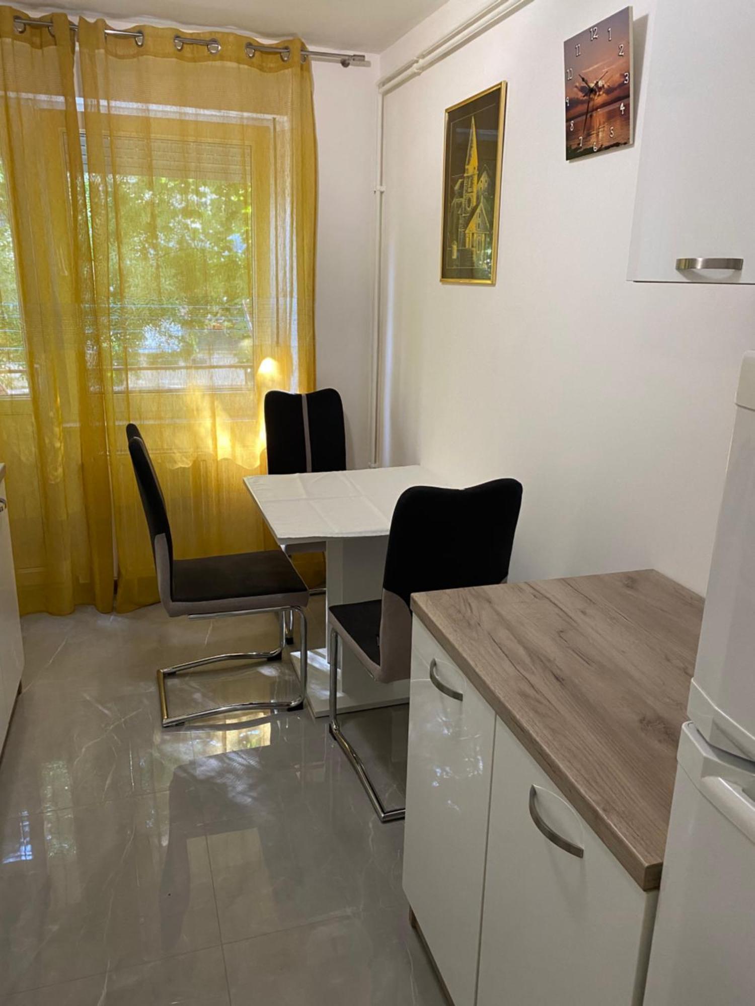 Astoria Lägenhet Varaždin Exteriör bild